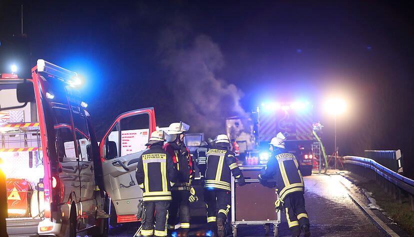 Brennender Gefahrgut-Lkw
