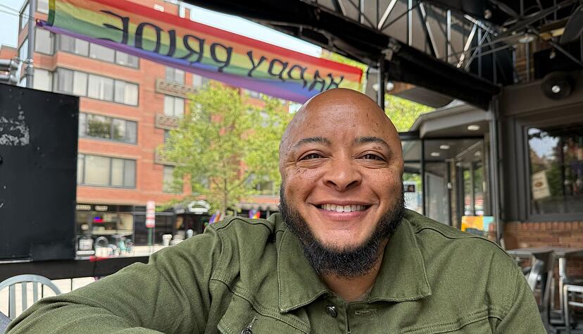 Elijah Nicholas organisiert den Nationalen Marsch zur Sichtbarkeit von Transpersonen mit, der am letzten Tag der Worldpride stattfindet.