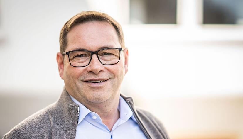 Thorsten Becker arbeitet seit fast 30 Jahren als Berufsbetreuer. Zuvor hat er Diplom-Pädagogik und Psychologie studiert.