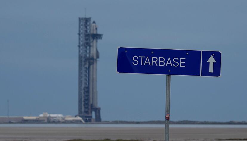 Das Raketensystem &laquo;Starship&raquo; von SpaceX wird f&uuml;r einen Testflug vorbereitet (Archivbild).