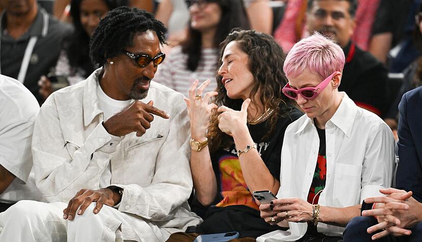 Sue Bird (M) und Megan Rapinoe (r) beenden nach zehn Jahren ihre Beziehung. (Archivbild)