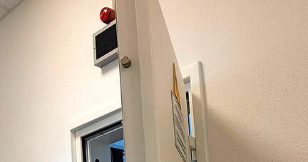 Hinter dieser schweren Tresortür liegt das Testamentregister des Nachlassgerichts.
Foto: Amtsgericht Hinter dieser schweren Tresortür liegt das Testamentregister des Nachlassgerichts.
Foto: Amtsgericht