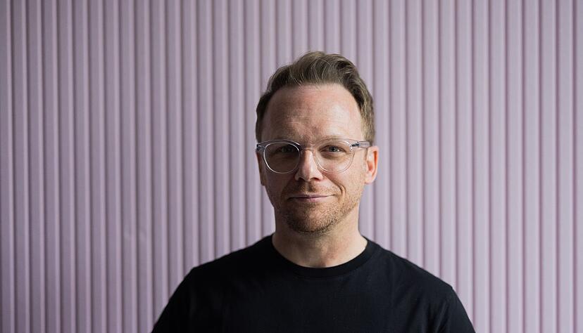 In der neuen RTL-Quizshow tritt ein Kandidat gegen ein 200-k&ouml;pfiges Publikum an und muss bei Sch&auml;tzfragen besser liegen als die kollektiven Antworten.