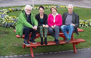 Die bunte Riege heute: Karl-Heinz Kimmerle (von links), Susanne Bay, Friederike Wilhelm und Wolf Theilacker 40 Jahre nach der Gr&uuml;ndung der Partei.
Foto: Andreas Veigel