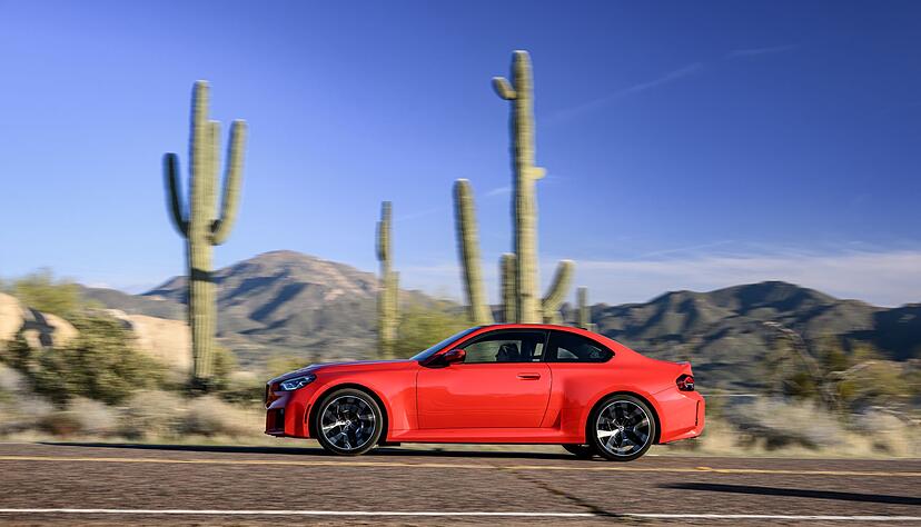 Mit einer Länge von 4,58 m ist der BMW M2 gut 20 Zentimeter kürzer als der M4. Mit einer Länge von 4,58 m ist der BMW M2 gut 20 Zentimeter kürzer als der M4.