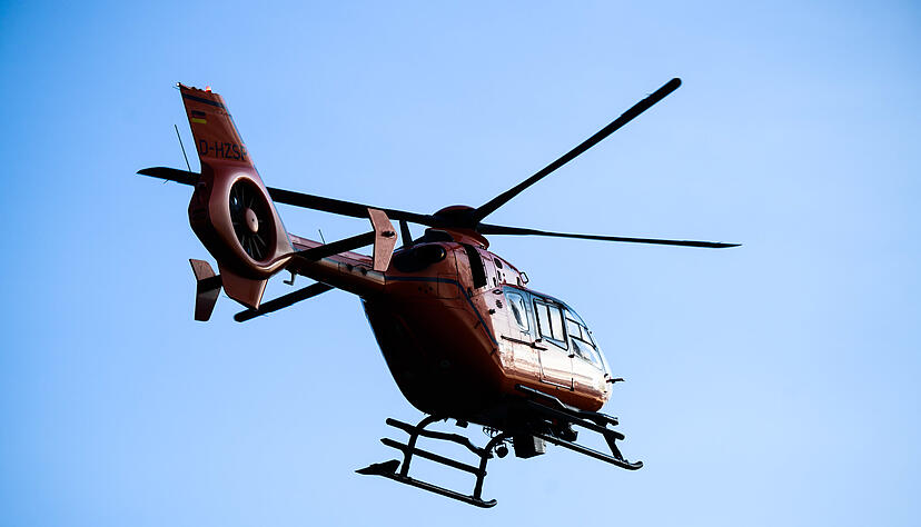 Ein Hubschrauber der Luftrettung im Einsatz – auch zu einem Unfall auf der A6 bei Crailsheim wurde er gerufen. Ein Hubschrauber der Luftrettung im Einsatz – auch zu einem Unfall auf der A6 bei Crailsheim wurde er gerufen.
