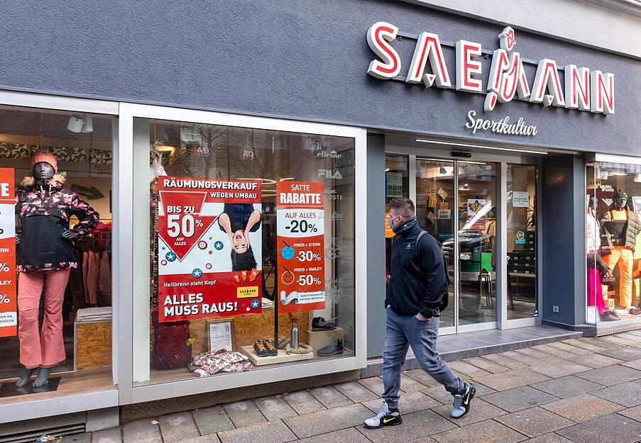 Seit Oktober 2011 betreibt Saemann sein Sportgeschäft  bis zur Insolvenz 2020 in der Kaiserstraße.
