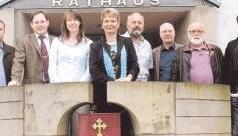 Die Gr&uuml;ndungsmitglieder: Heiko Volkert (von links), B&uuml;rgermeister Joachim Weller, Anja Weimar, Staatssekret&auml;rin Friedlinde Gurr-Hirsch, G&uuml;nther H&ouml;rl, Heinz Kipfer, Hans Reuter und Gemeinderat Horst Stieb.Foto: privat