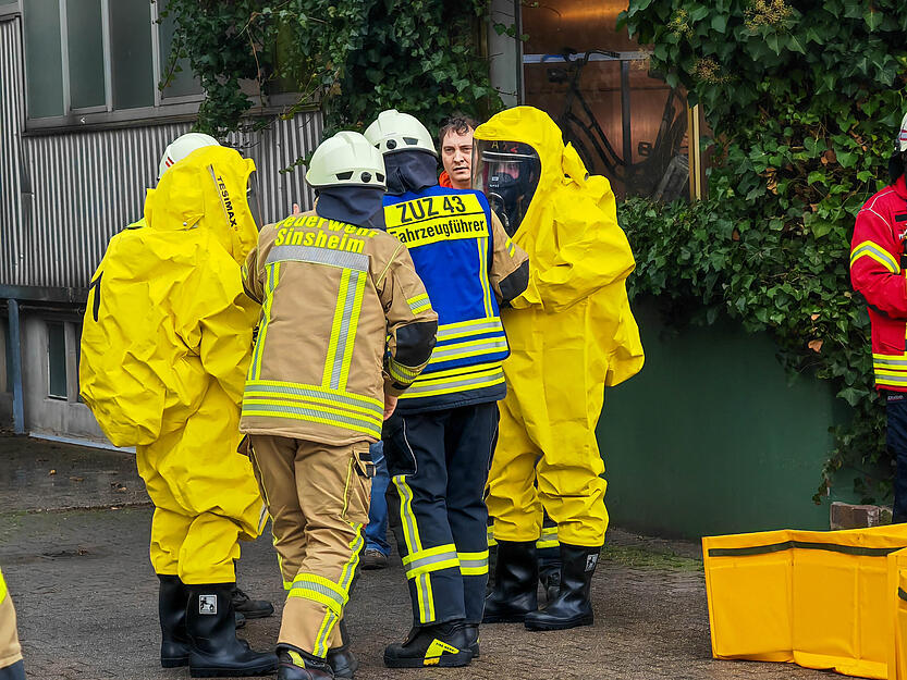 Beim Kontakt mit dem Ammoniak-Gas kann es zu Reizungen der Atemwege und Augen kommen &ndash; in gro&szlig;en Mengen drohen Verbrennungen im Mund.