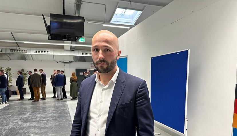 Der AfD-Abgeordnete Schmidt wurde nach eigenen Angaben auf dem Weg zur Veranstaltung geschlagen.