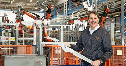 Klaus Neuwirth will junge Menschen für die Technologie begeistern, mit der bei Läpple gearbeitet wird.
Foto: Veigel Klaus Neuwirth will junge Menschen für die Technologie begeistern, mit der bei Läpple gearbeitet wird.
Foto: Veigel