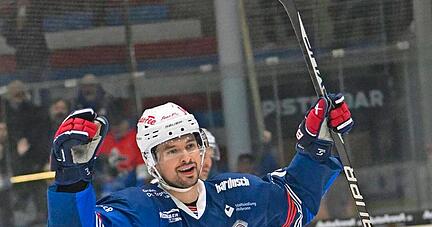 Niklas Jentsch hat eine starke erste Saison f&uuml;r die Falken gespielt und ist f&uuml;r die zweite Sturmreihe vorgesehen. Foto: Archiv/Kunz