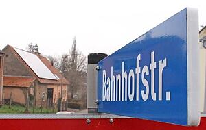 Fehlgeleitet: Eine Bahnhofstraße gibt es im Zentrum Knittlingens bis heute.