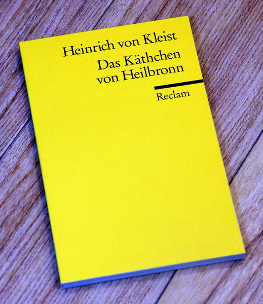 Zusammengestellt von Archiv und Dokumentation der Heilbronner Stimme 

Der Dichter Heinrich von Kleist gab mit seinem Drama der Stadt Heilbronn ihre Symbolfigur. 
1952 engagiert sich Elfriede Guggolz als erstes K&auml;thchen bei den Festspielen im Deutschhof.
