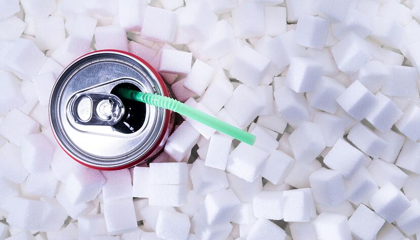 Zucker oder Ersatzstoff, was ist besser? Klar ist für beide Produkte: Die Dosis sollte nicht zu hoch sein. Zucker oder Ersatzstoff, was ist besser? Klar ist für beide Produkte: Die Dosis sollte nicht zu hoch sein.