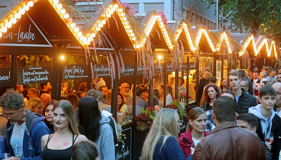 50. Heilbronner Weindorf am Freitagabend