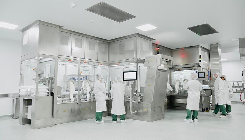 Groninger stellt F&uuml;ll- und Verschlie&szlig;maschinen f&uuml;r die Pharma- und Health-Care-Industrie her.