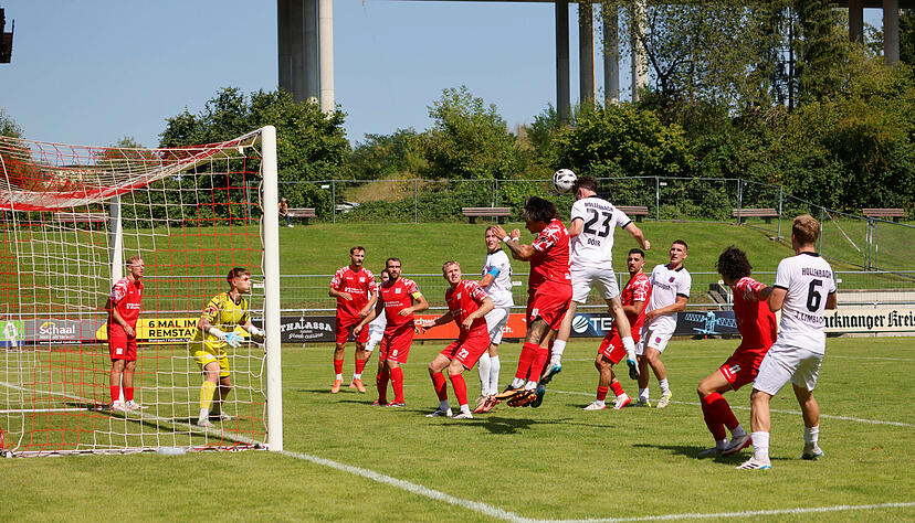 Fu&szlig;ball-Oberliga  FSV Hollenbach - TSG Backnang