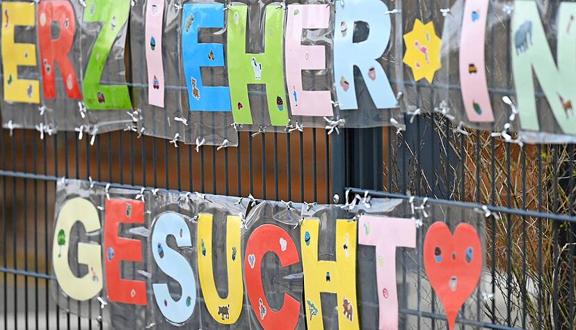 Personal ist knapp in den Kommunen. Vor allem f&uuml;r Kitas suchen die St&auml;dte und Gemeinden Erzieherinnen.
Foto: Arne Dedert/dpa