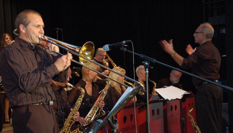 Die Combination Big Band hat eine ganze Reihe guter Solisten.
Foto: Pfäffle Die Combination Big Band hat eine ganze Reihe guter Solisten.
Foto: Pfäffle