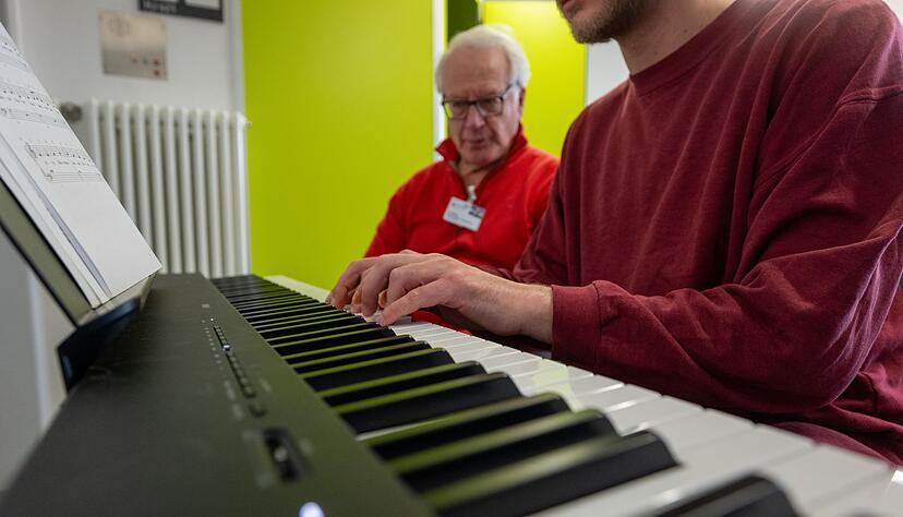 Der Lehrer sieht bei Vlady gute Fortschritte. (Archivbild) Der Lehrer sieht bei Vlady gute Fortschritte. (Archivbild)