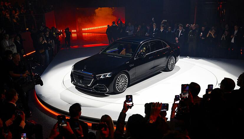 So sieht die neue Variante des Mercedes-Flaggschiffs aus. So sieht die neue Variante des Mercedes-Flaggschiffs aus.