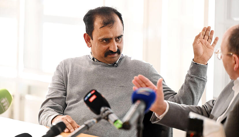 Taxifahrer A. Muhammad, aufgenommen während eines Gesprächs mit dem Mannheimer Oberbürgermeister Christian Specht (CDU). Taxifahrer A. Muhammad, aufgenommen während eines Gesprächs mit dem Mannheimer Oberbürgermeister Christian Specht (CDU).