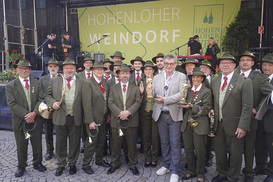 Das Weindorf in &Ouml;hringen ist er&ouml;ffnet.