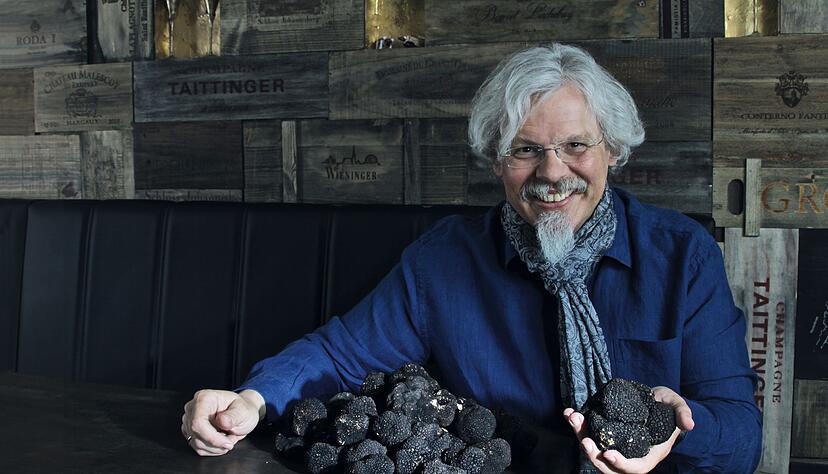 Ralf Bos verkauft auch Trüffel übers Internet. Um seriöse Händler zu erkennen, rät er zu zwei Fragen: «Wann kommt frische Ware?» und «Wie stellen Sie fest, dass die Ware gut ist?» Ralf Bos verkauft auch Trüffel übers Internet. Um seriöse Händler zu erkennen, rät er zu zwei Fragen: «Wann kommt frische Ware?» und «Wie stellen Sie fest, dass die Ware gut ist?»