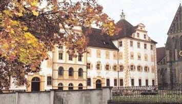 Das Schloss Salem am Bodensee: Für das Haus Baden ist der Unterhalt der historischen Anlage zu teuer. Das Land will einspringen, bevor ein Investor kommt.Foto: dpa Das Schloss Salem am Bodensee: Für das Haus Baden ist der Unterhalt der historischen Anlage zu teuer. Das Land will einspringen, bevor ein Investor kommt.Foto: dpa