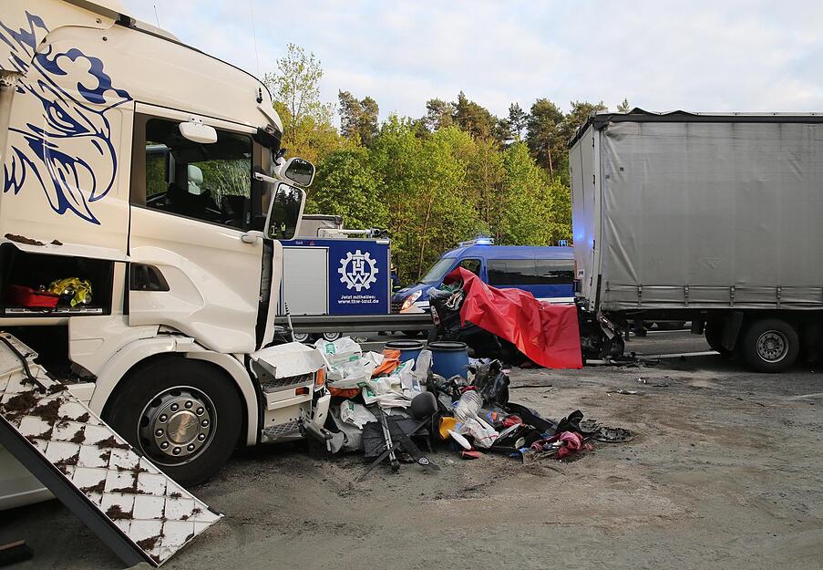 Schwerer Unfall auf der A6 bei Nürnberg