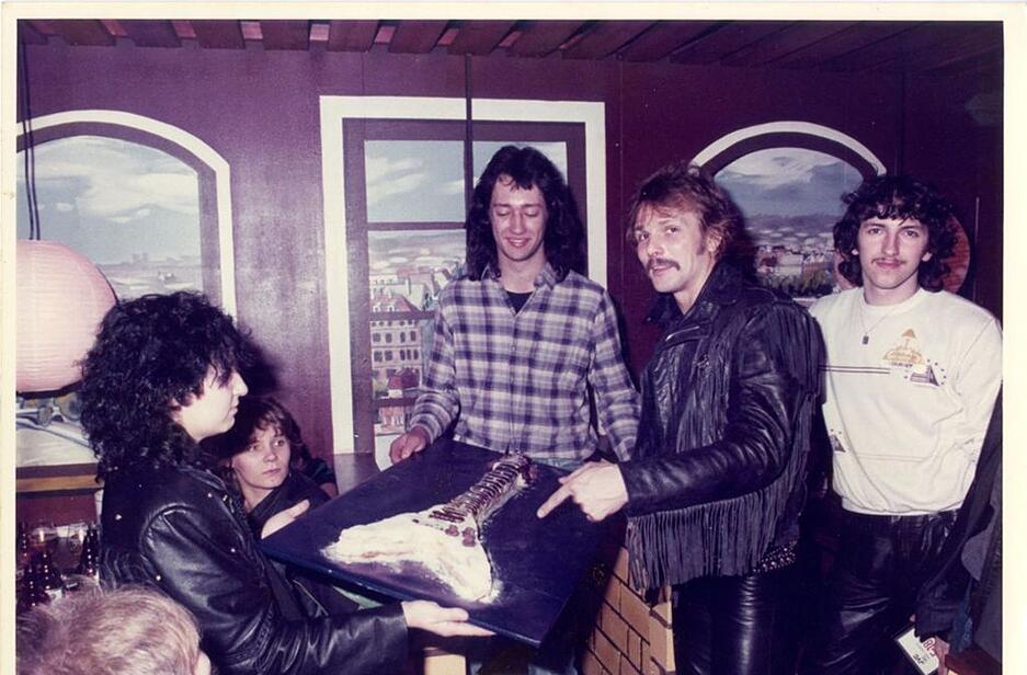 Die Scorpions zu Gast in der "Rofa" (unbekanntes Aufnahmedatum). Die Scorpions zu Gast in der "Rofa" (unbekanntes Aufnahmedatum).