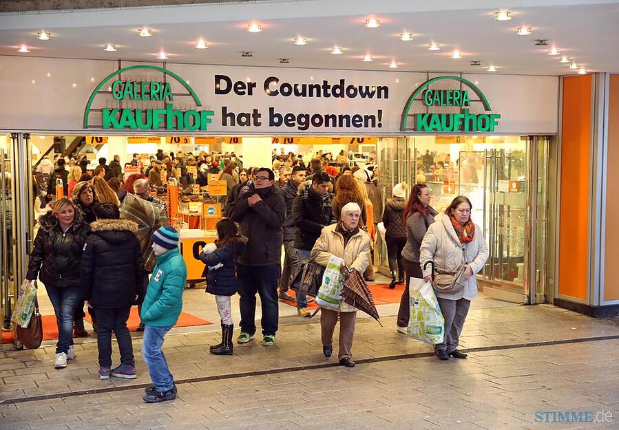 Februar 2016: Kaufhof im Wollhaus machte nach &uuml;ber 40 Jahren und verl&auml;ngertem Schlussverkauf in Heilbronn endg&uuml;ltig zu.