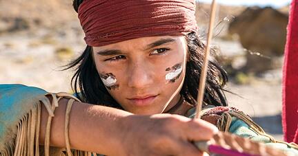 Szene aus dem Film &laquo;Der junge H&auml;uptling Winnetou&raquo; mit Mika Ullritz.