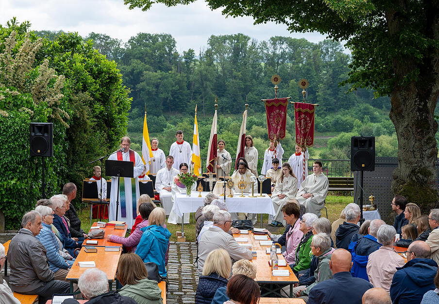 Das Wetter spielte trotz unsicherer Prognosen mit und erm&ouml;glichte, Christi Himmelfahrt ohne Regenguss zu feiern.