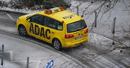 Mehr als 3 Millionen Mal k&uuml;mmerten sich die Gelben Engel im vergangenem Jahr um liegengebliebene Fahrzeuge. Deutlich zugelegt haben die Pannen bei Elektroautos.