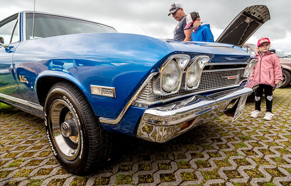 Gro&szlig;es Young- und Oldtimertreffen auf dem Gel&auml;nde der Genossenschaftskellerei Heilbronn