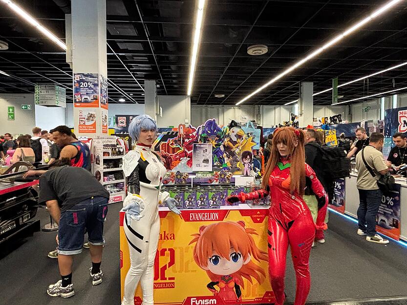 Cosplayer stellen wie jedes Jahr ihre Kost&uuml;me zur Schau.