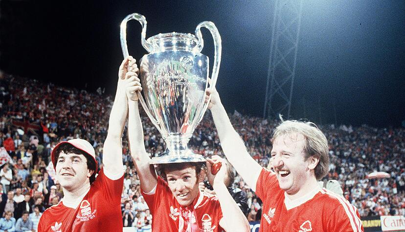 Einer seiner gr&ouml;&szlig;ten Momente: 1979 feiert John Robertson (l) den ersten von zwei Triumphen im Europapokal der Landesmeister mit Nottingham Forest. (Archivbild)