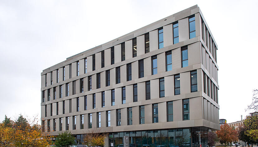 Die Praxis und Klinik am Rathenauplatz geht in das Portfolio des SLK-Verbunds  über. Die Praxis und Klinik am Rathenauplatz geht in das Portfolio des SLK-Verbunds  über.