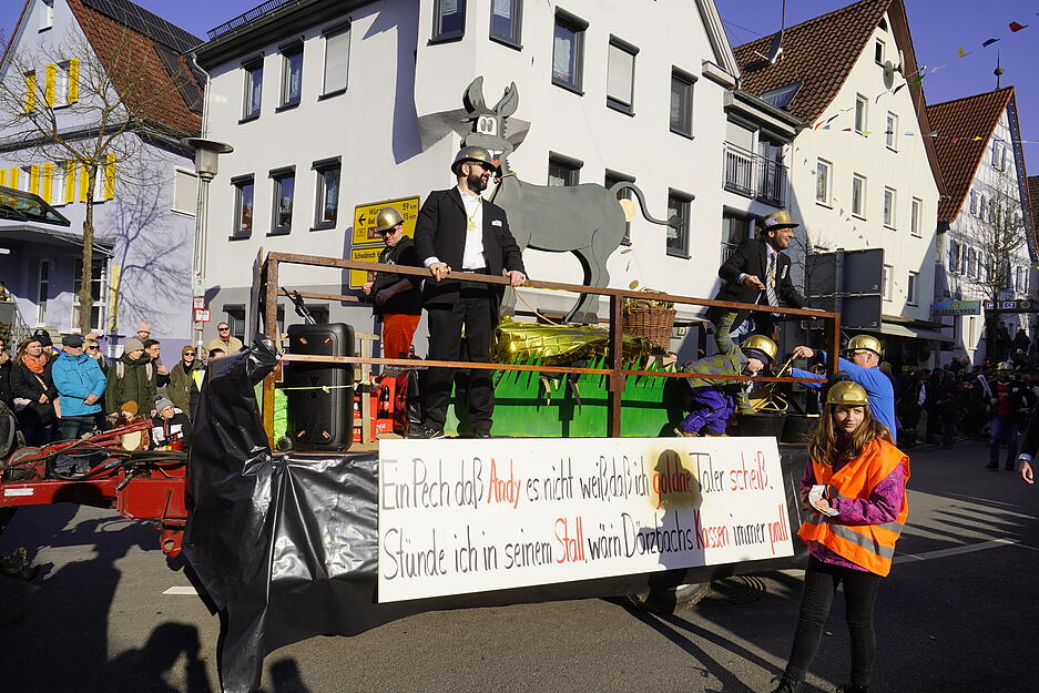Es waren einige aufwendige Motivwagen dabei.