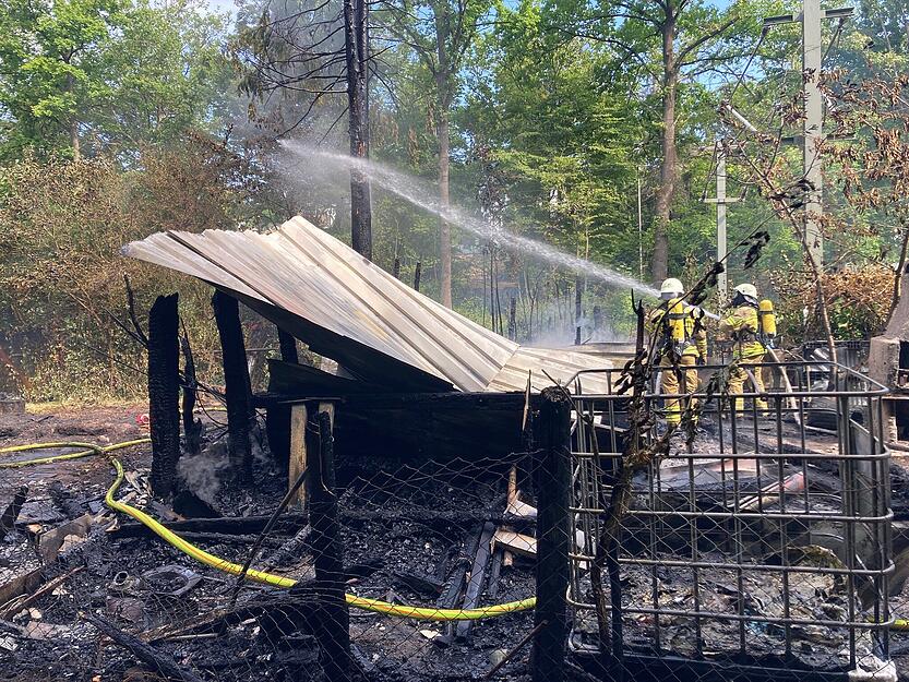 Die Feuerwehr brachte den Brand unter Kontrolle.