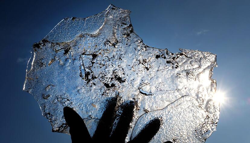 Besser mit Handschuhen! Unsere Finger sind besonders anfällig für Erfrierungen. Besser mit Handschuhen! Unsere Finger sind besonders anfällig für Erfrierungen.