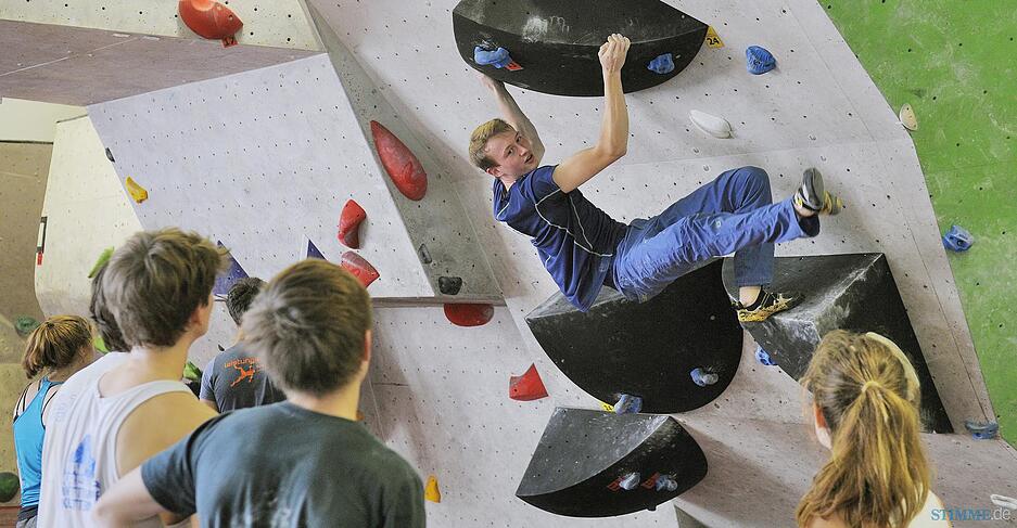 Jugend- und Alpencup des DAV in der Kletterarena Jugend- und Alpencup des DAV in der Kletterarena