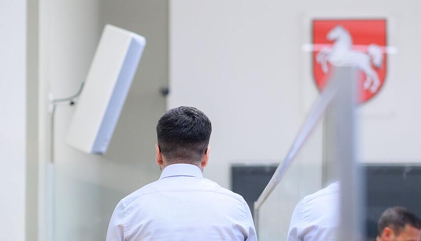 Nach langem Prozess: Staatsanwalt wird wegen Geschäften mit einer Drogenbande verurteilt. (Archivbild) Nach langem Prozess: Staatsanwalt wird wegen Geschäften mit einer Drogenbande verurteilt. (Archivbild)