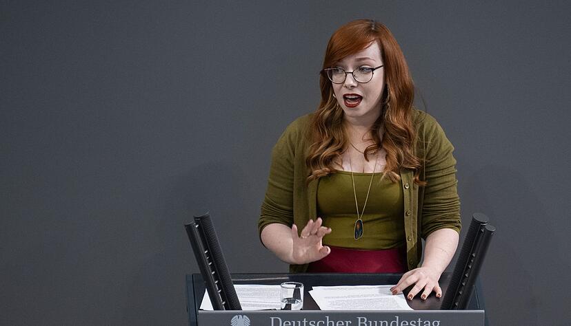 Die Linken-Abgeordnete Kathrin Gebel spricht über Gewalt gegen Frauen und dabei auch über ein eigenes Erlebnis. Die Linken-Abgeordnete Kathrin Gebel spricht über Gewalt gegen Frauen und dabei auch über ein eigenes Erlebnis.