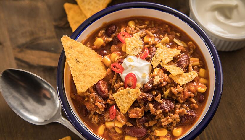 Peppt das Chili auf - die Dose Mais: Allerdings enthalten diese häufig Bisphenol-A, das als potenziell gesundheitsschädlich gilt. Mais im Glas ist hingegen frei von der Chemikalie. Peppt das Chili auf - die Dose Mais: Allerdings enthalten diese häufig Bisphenol-A, das als potenziell gesundheitsschädlich gilt. Mais im Glas ist hingegen frei von der Chemikalie.