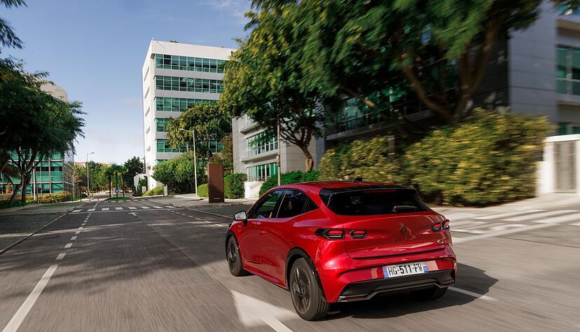 Es gibt Benziner und Hybridvarianten - die Motorenpalette beginnt mit einem 1,2-Liter-Dreizylinder.