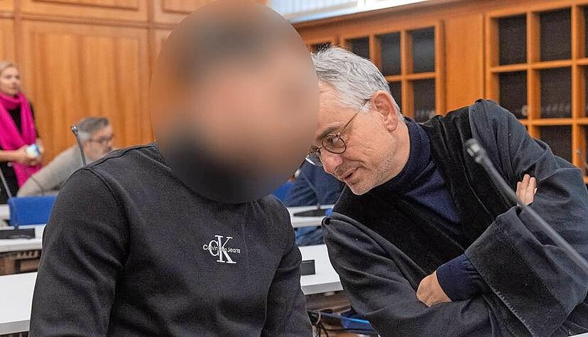 Im Prozess gegen einen 29 Jahre alten Mann unter anderem wegen versuchten Mordes haben Ankl&auml;ger und Verteidiger ihre Pl&auml;doyers gehalten.