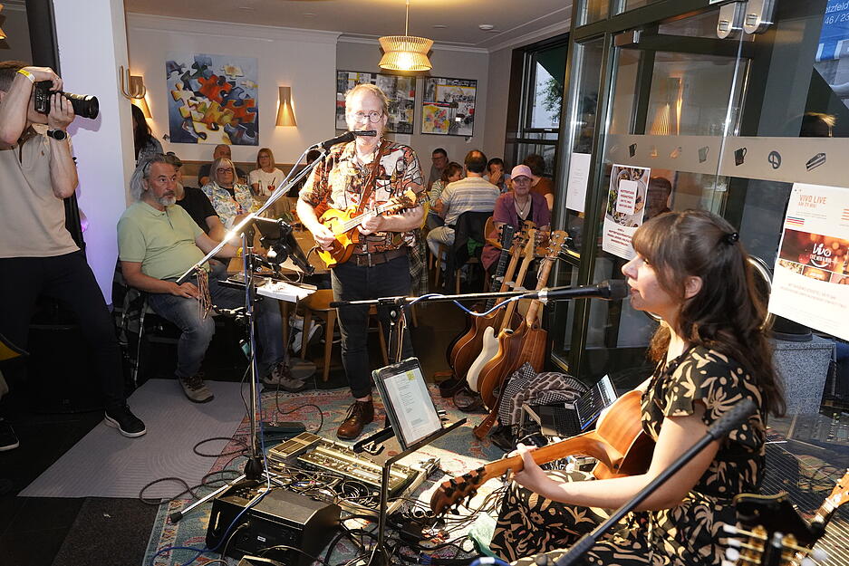 Auftritt der  Birds Band im Café Vivo. Auftritt der  Birds Band im Café Vivo.